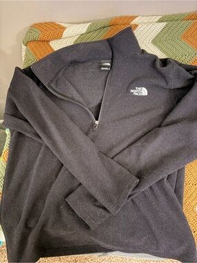 The North Face Textured Cap Rock 1/4 Zip Fleece Pullover Black Mens